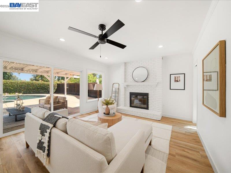 2880 Longspur Way
