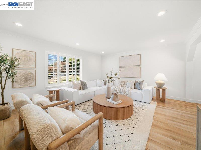 2880 Longspur Way
