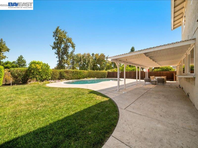 2880 Longspur Way