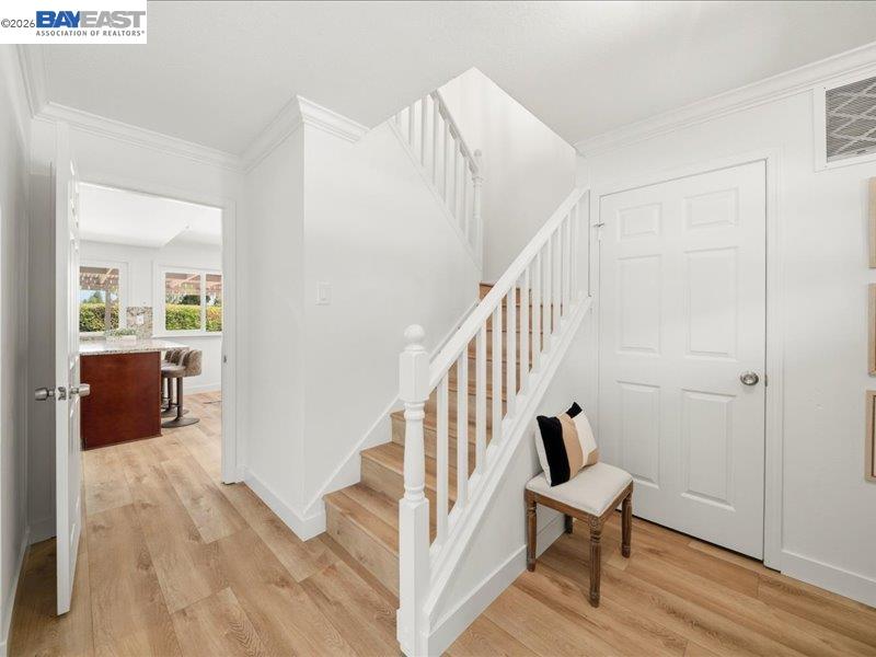 2880 Longspur Way