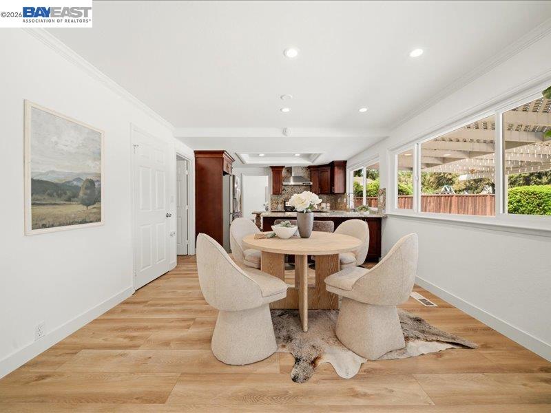 2880 Longspur Way