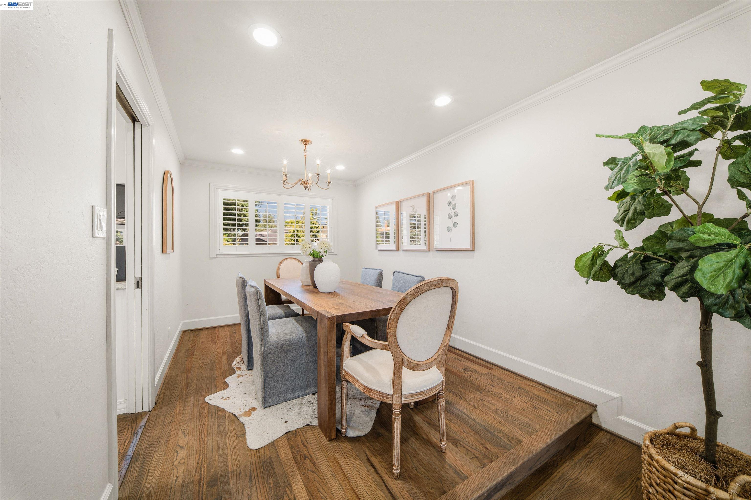7365 Tulipwood Circle