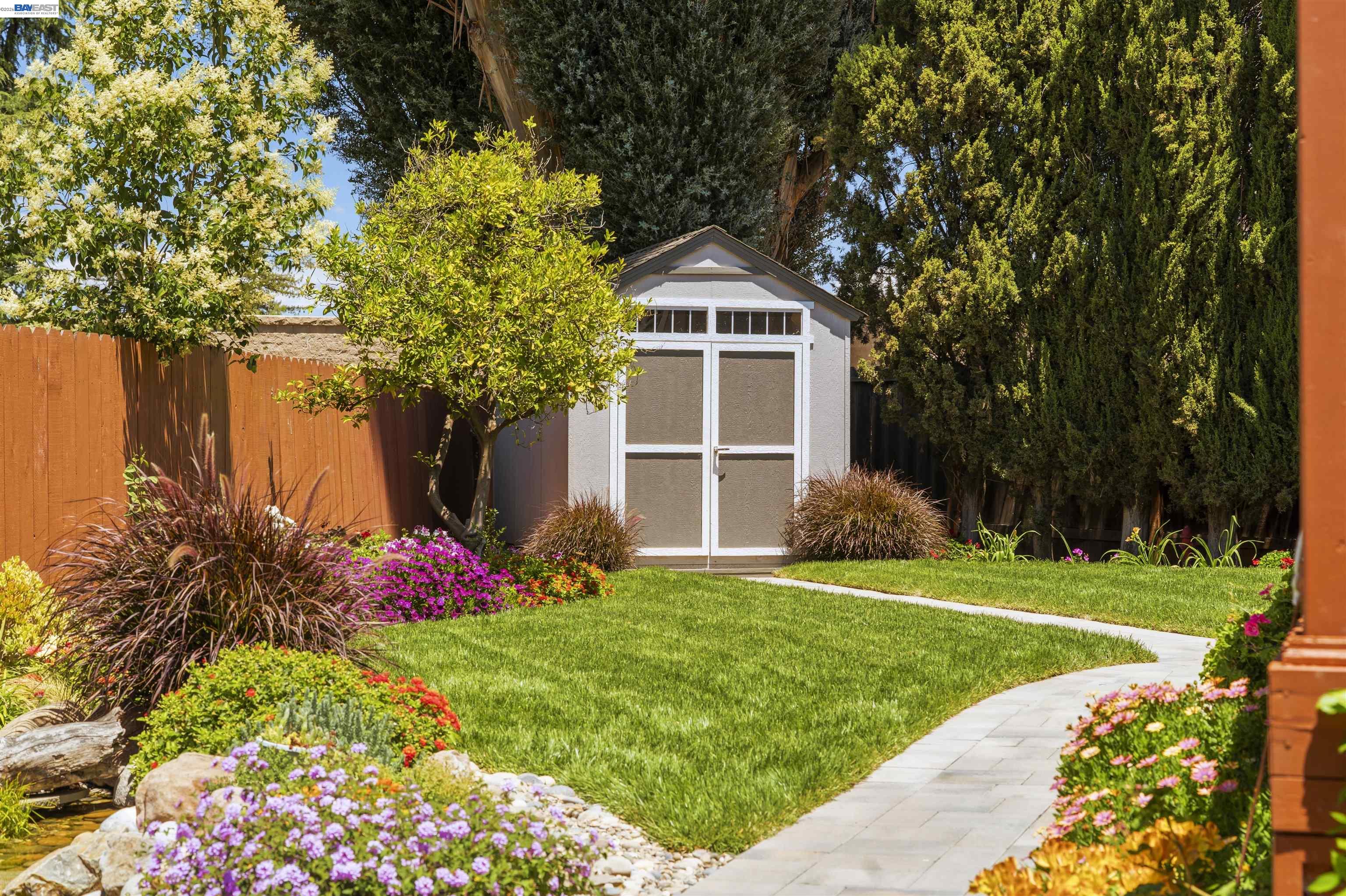 7365 Tulipwood Circle