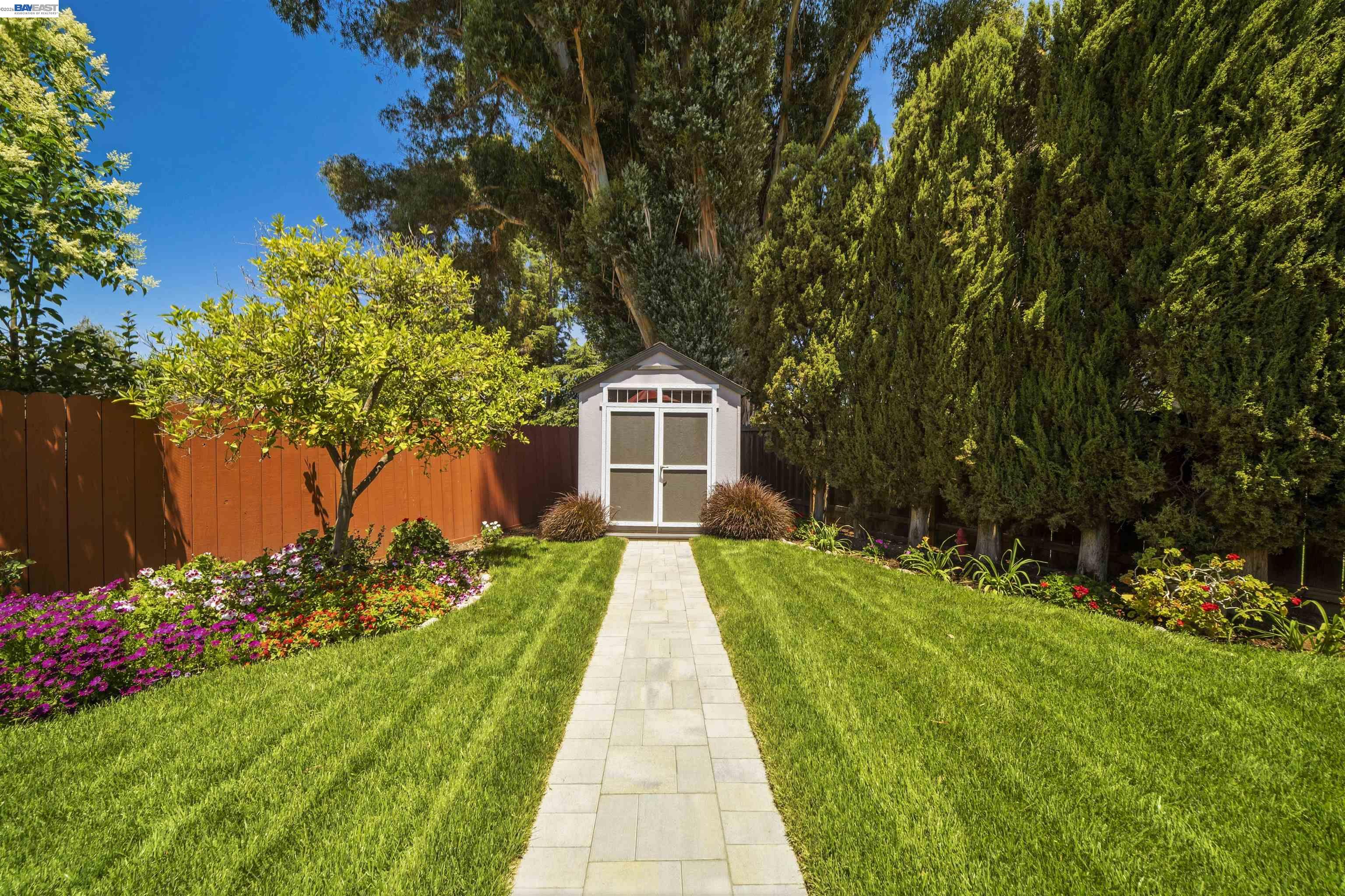7365 Tulipwood Circle