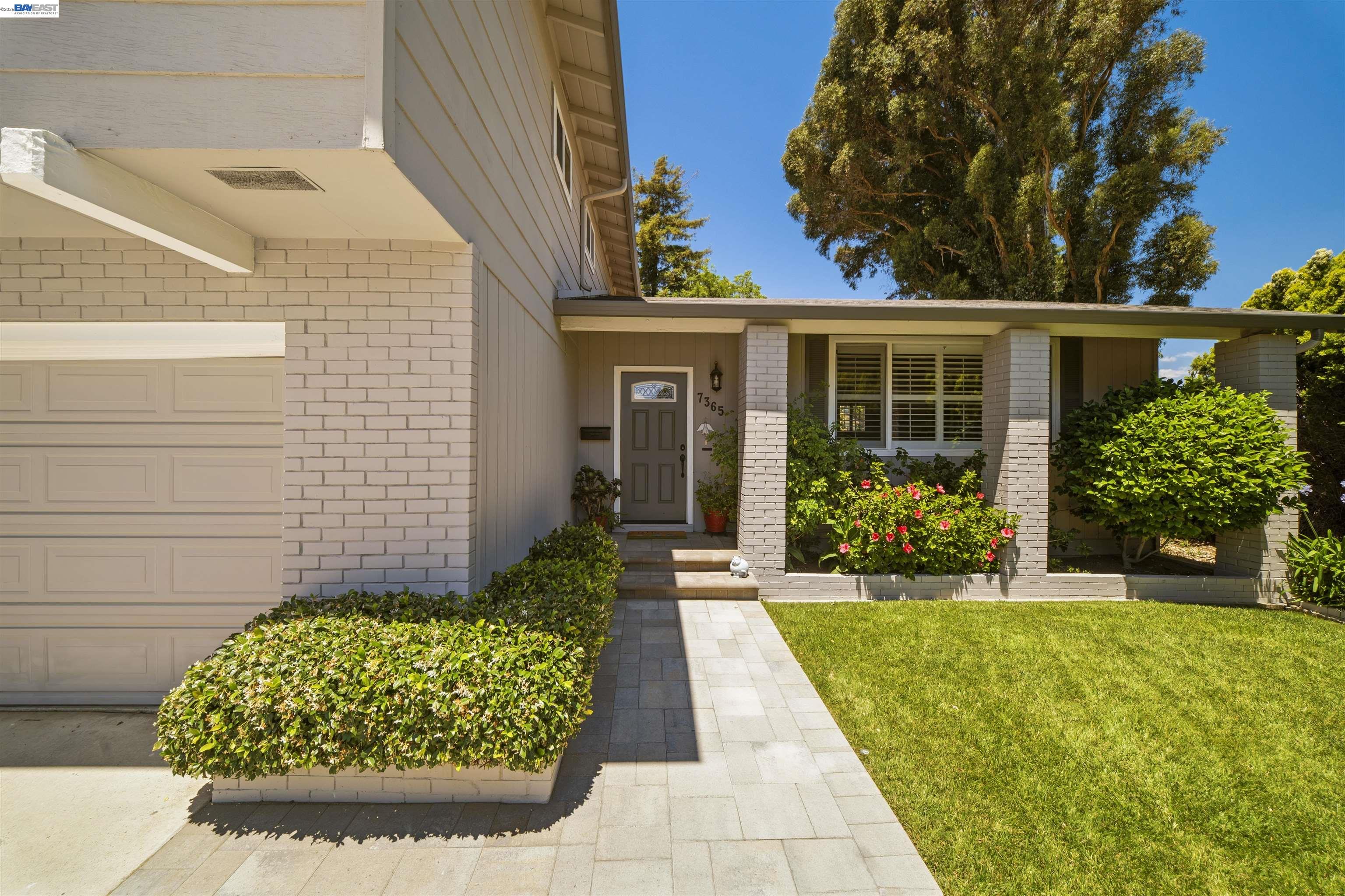 7365 Tulipwood Circle