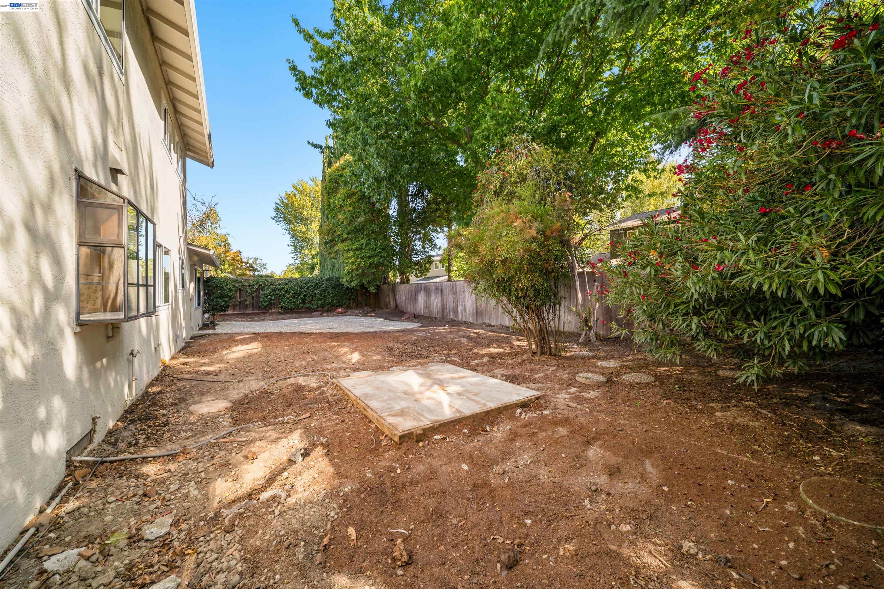 1721 Beachwood Way