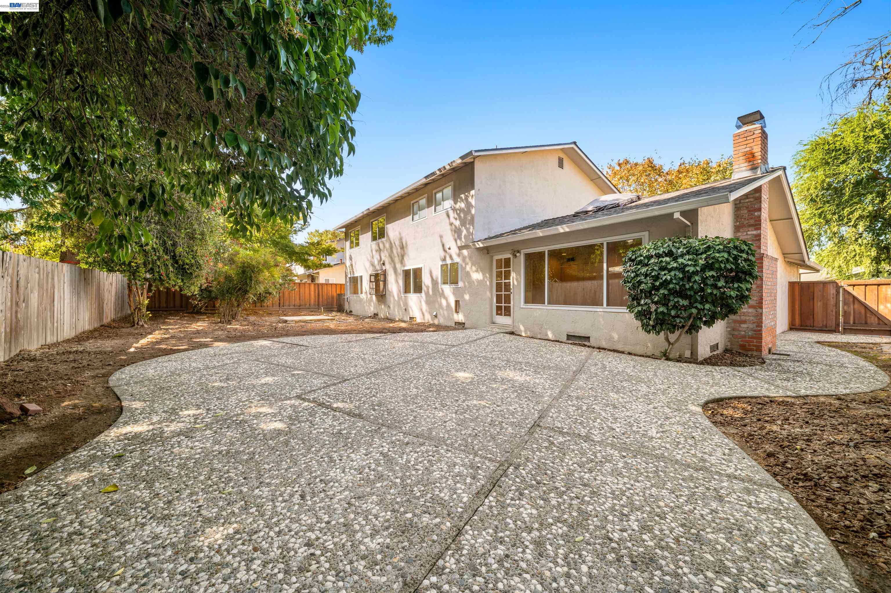 1721 Beachwood Way
