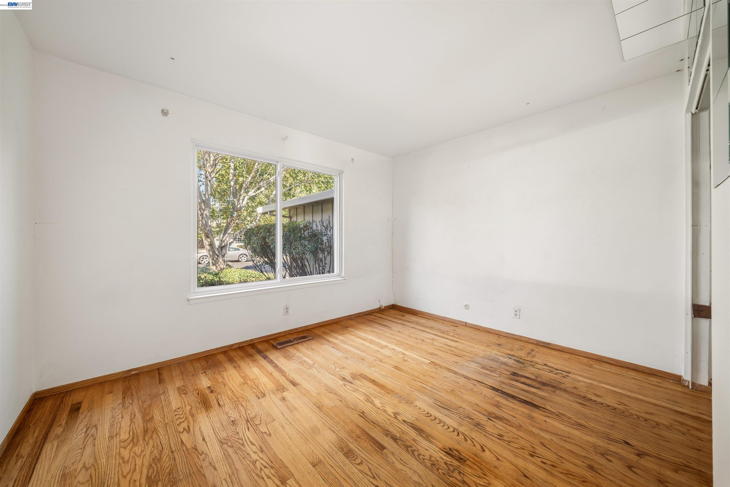 1721 Beachwood Way