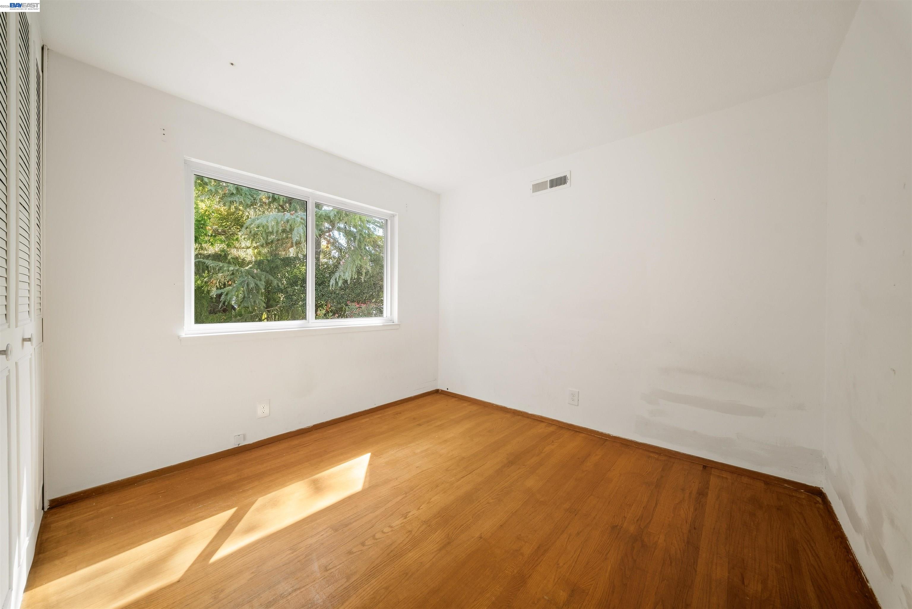 1721 Beachwood Way