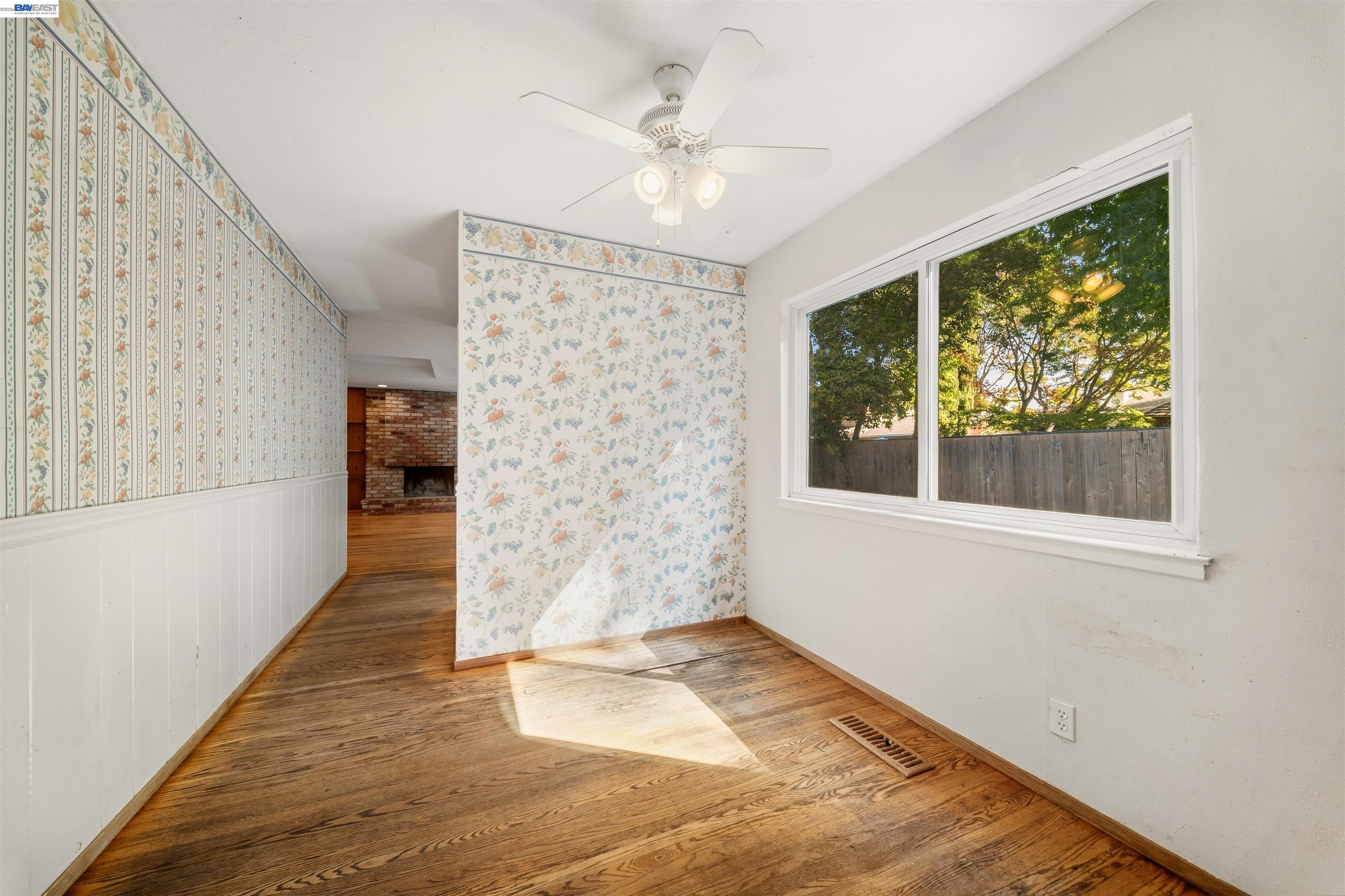 1721 Beachwood Way