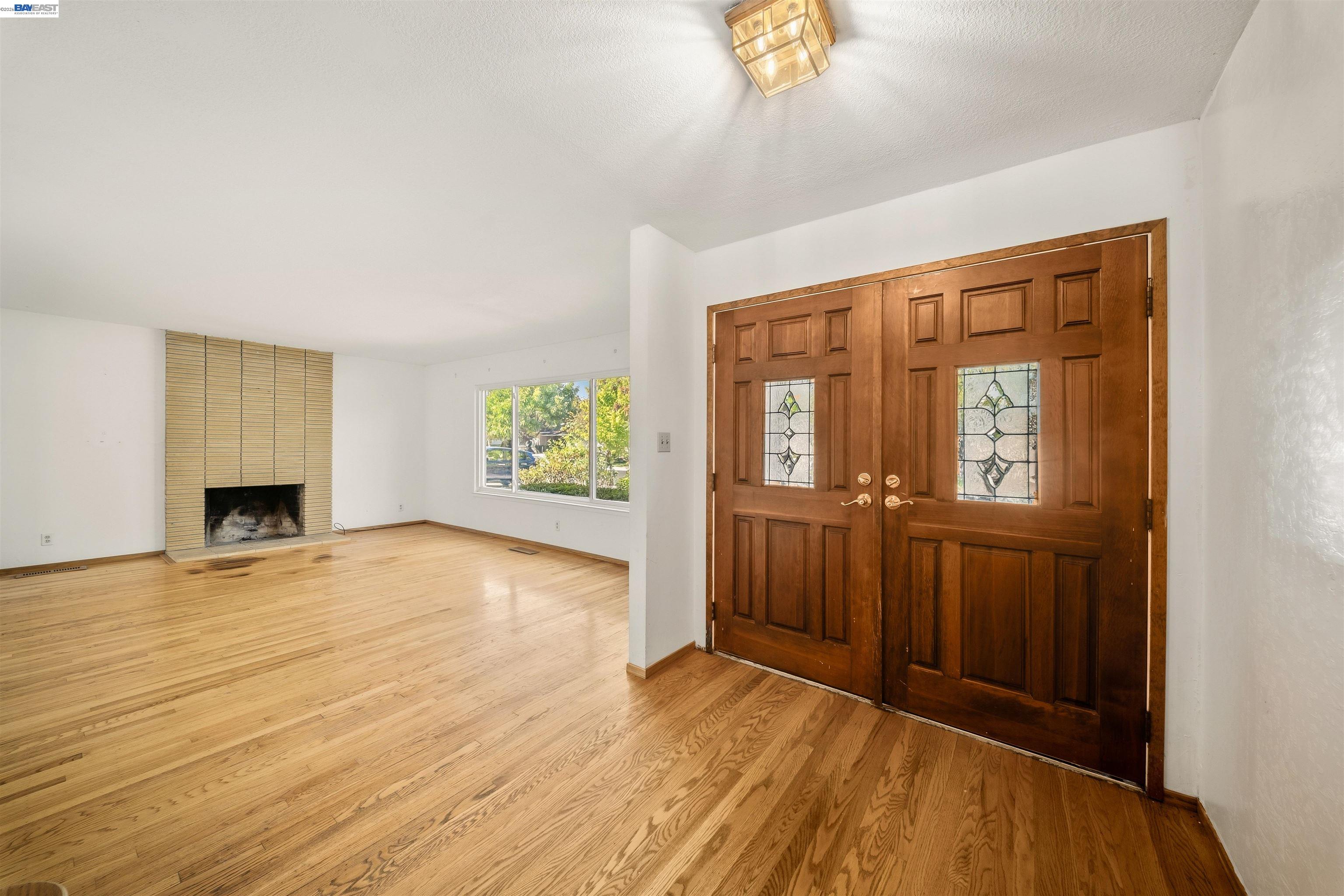 1721 Beachwood Way