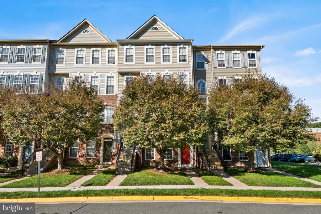 15555 JOHN DISKIN CIRCLE Unit: 264