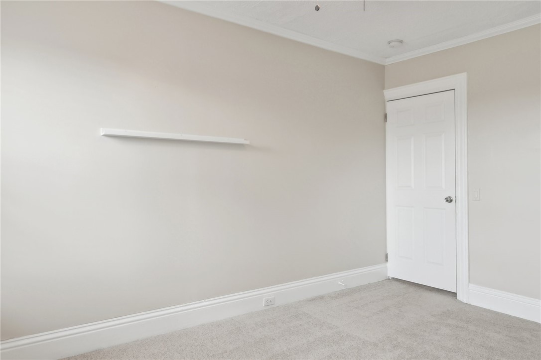 4615 1/2 Carlton St