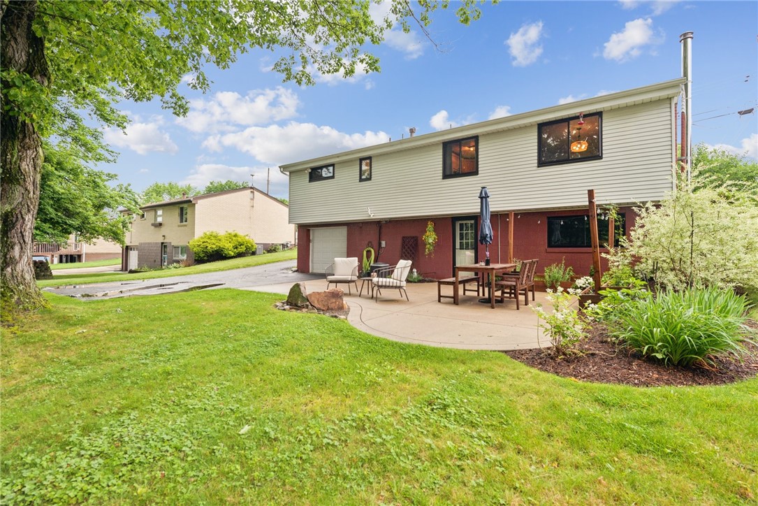 4047 Crestwood Dr