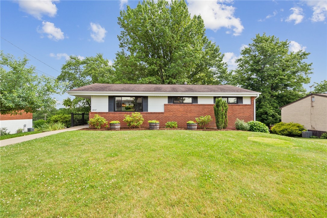 4047 Crestwood Dr