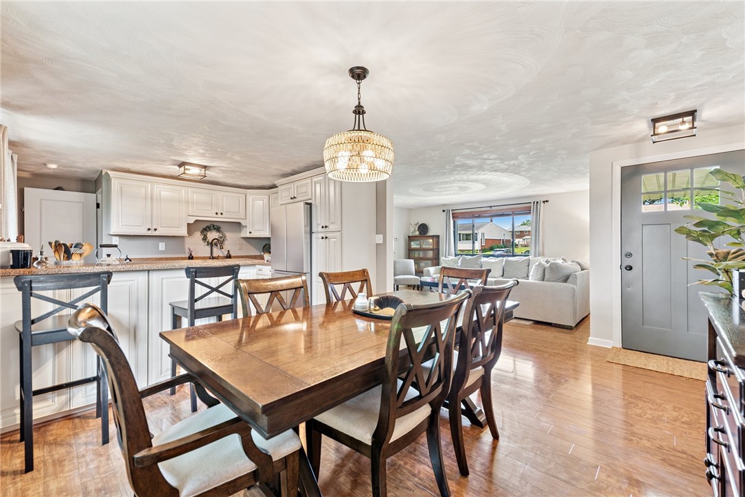 4047 Crestwood Dr