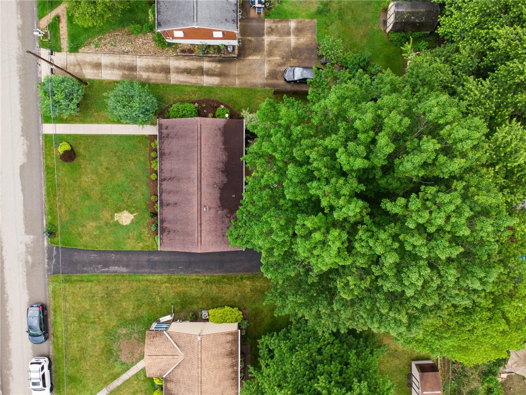 4047 Crestwood Dr