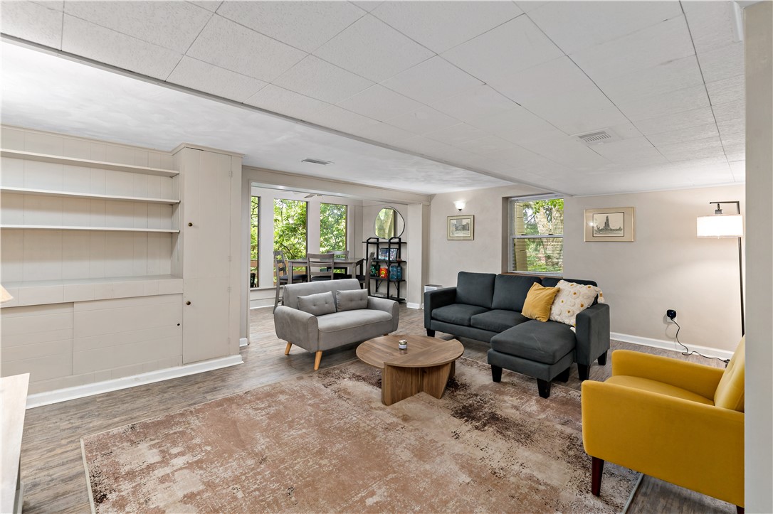 231 Woodside Rd
