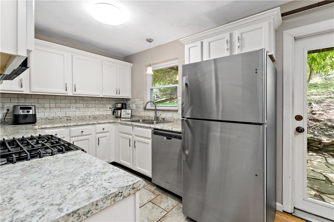 231 Woodside Rd