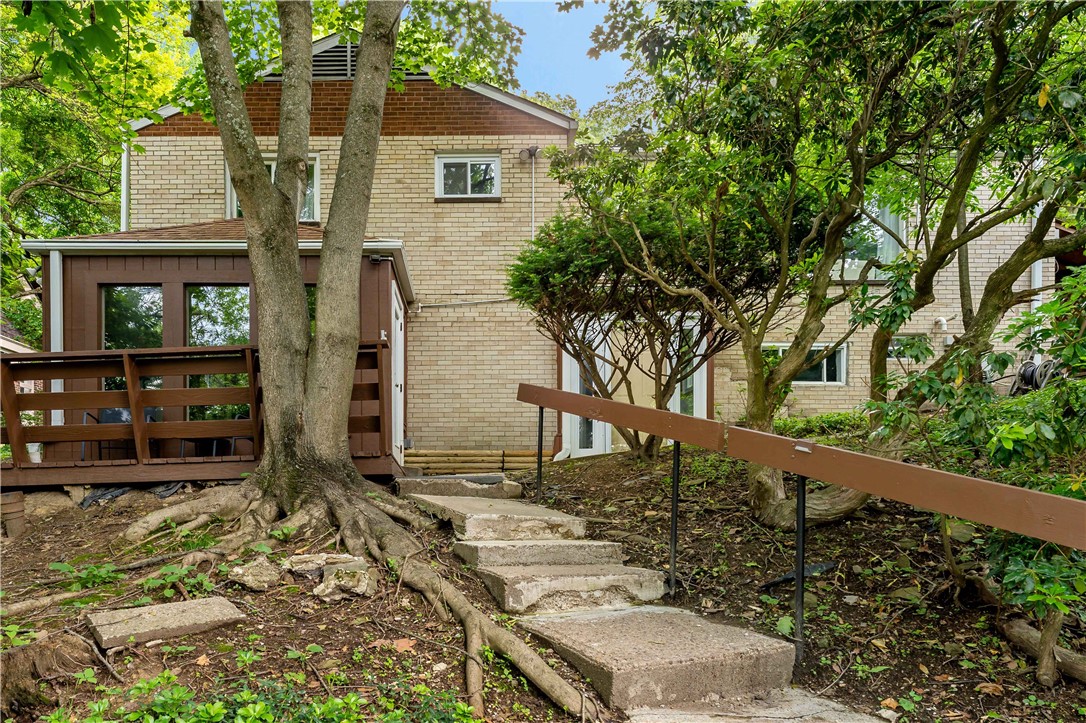 231 Woodside Rd