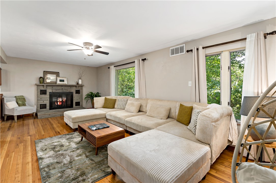 231 Woodside Rd