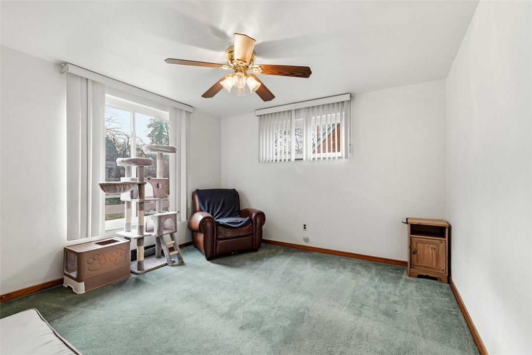 1748 Outlook Dr