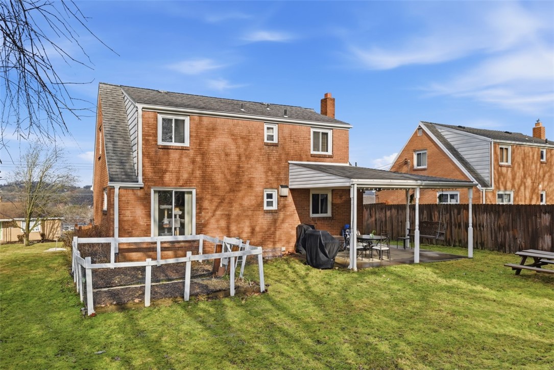 1748 Outlook Dr