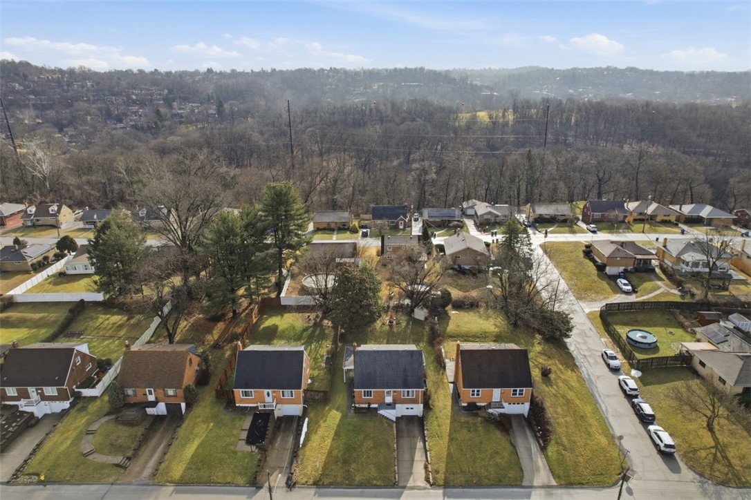 1748 Outlook Dr