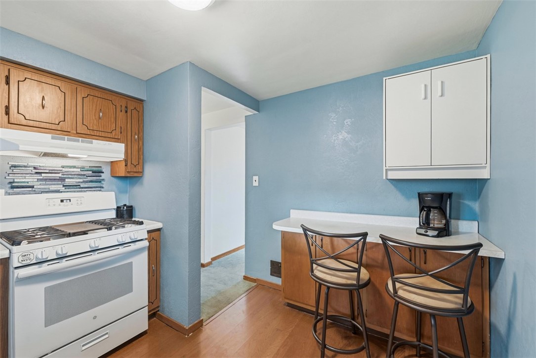 1748 Outlook Dr