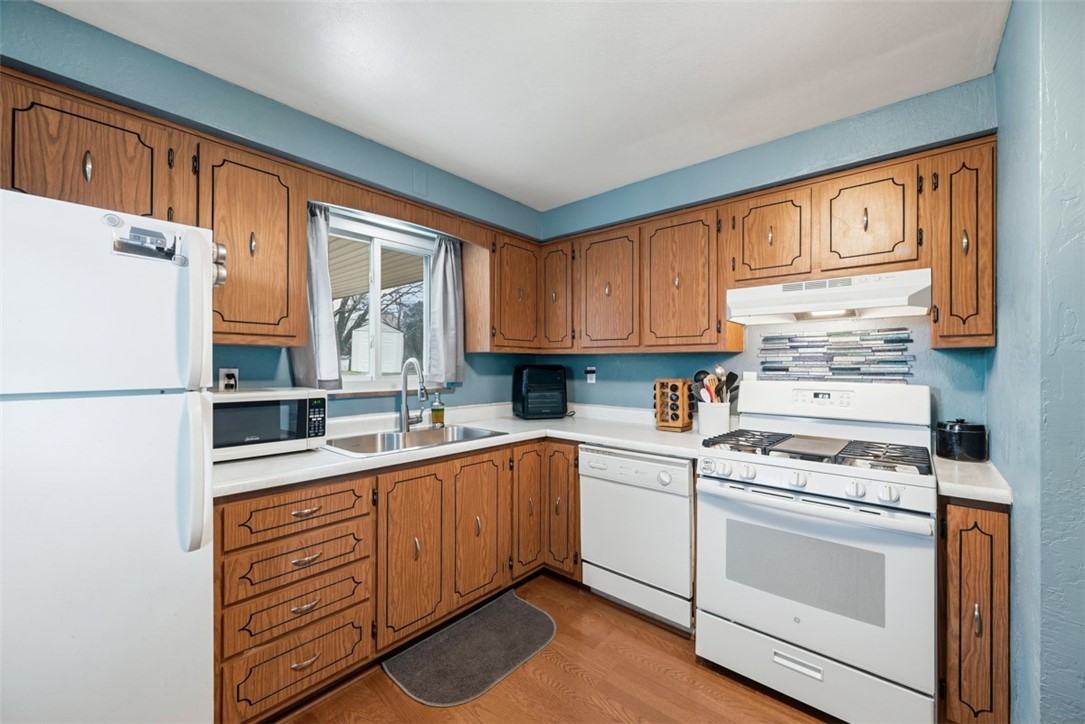 1748 Outlook Dr