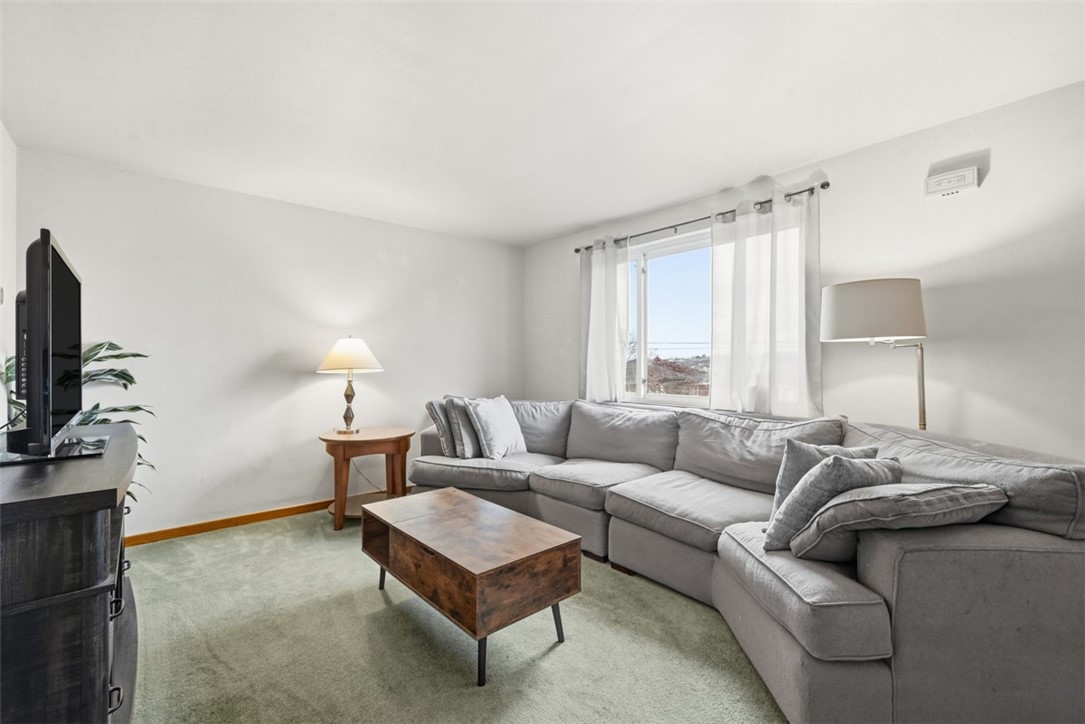 1748 Outlook Dr