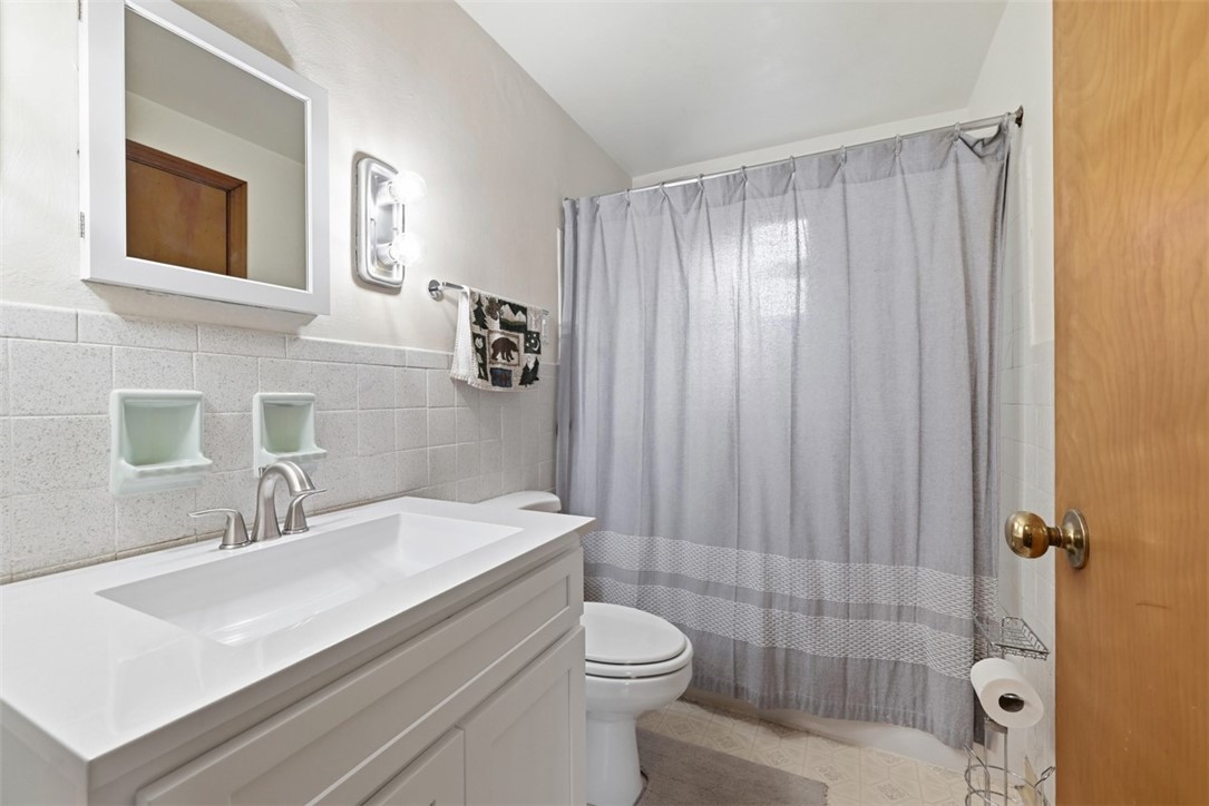 1748 Outlook Dr