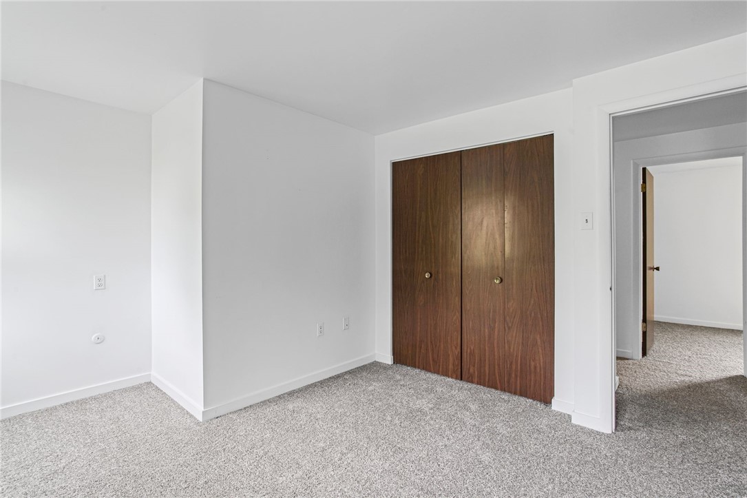 580 Meadowvale Dr