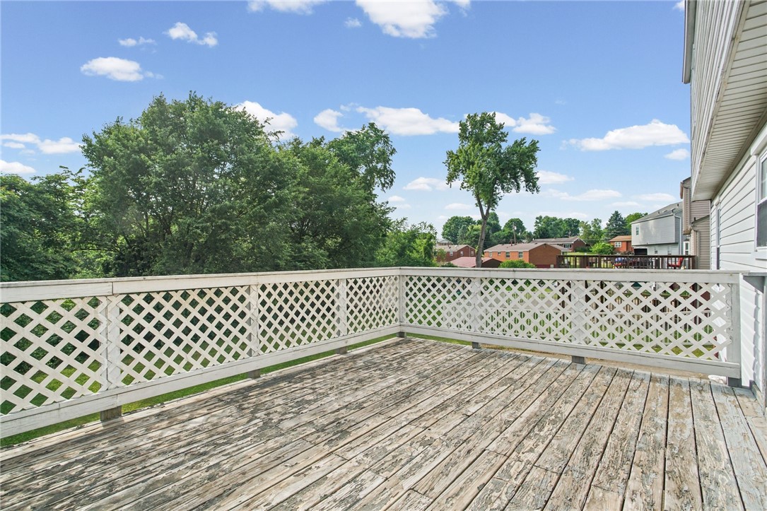 580 Meadowvale Dr