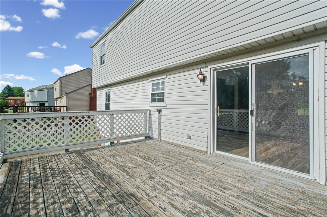 580 Meadowvale Dr