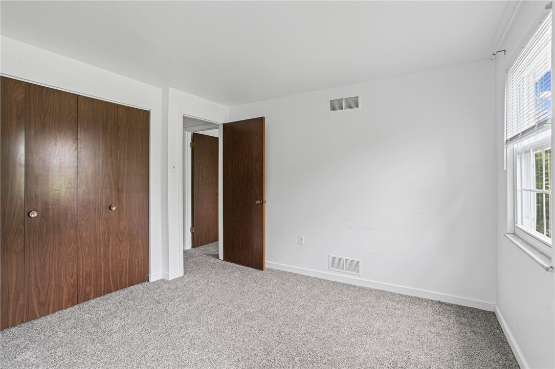 580 Meadowvale Dr