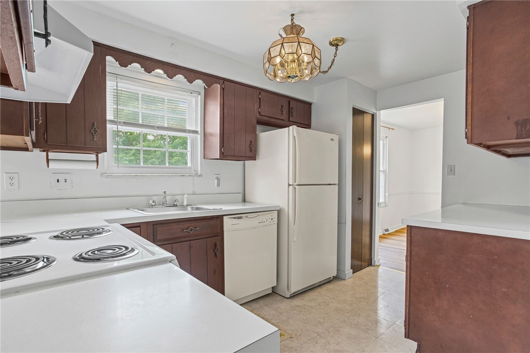 580 Meadowvale Dr