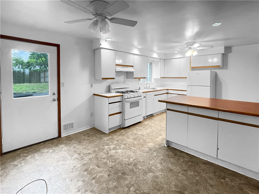 1326 Hassler St 1324