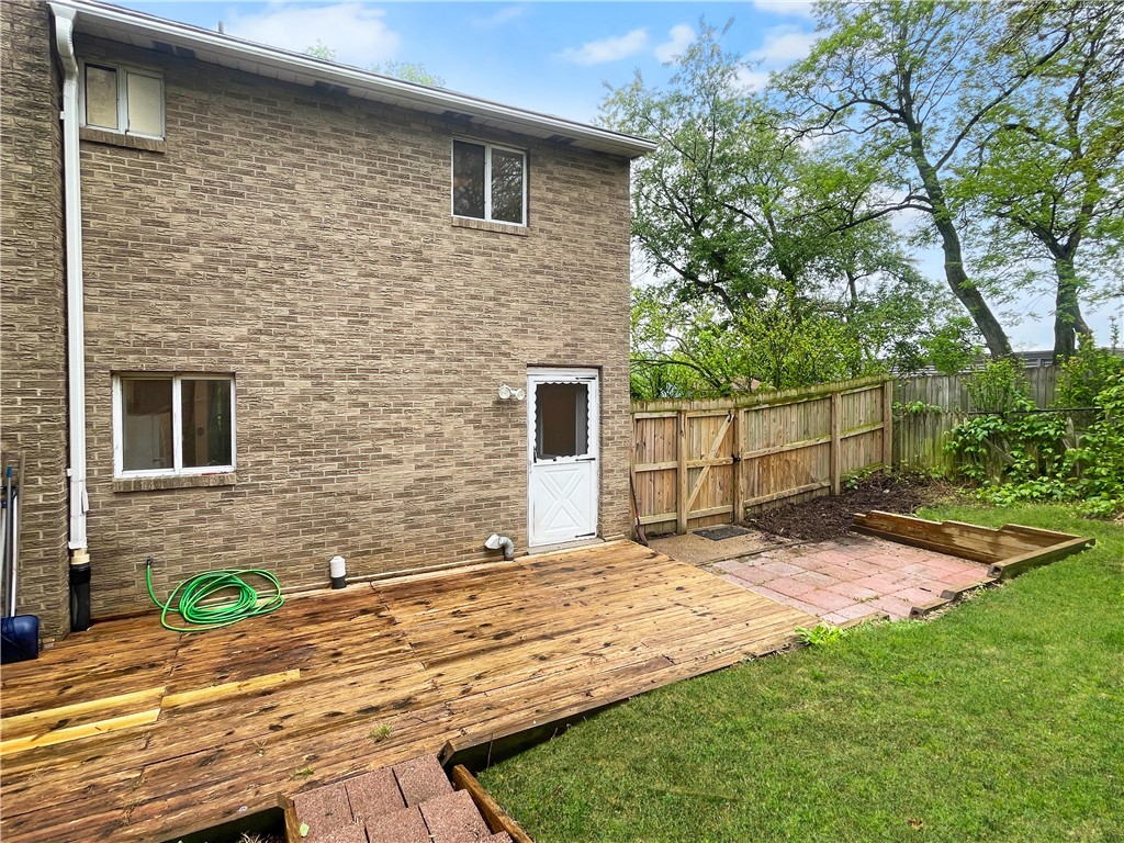 1326 Hassler St 1324