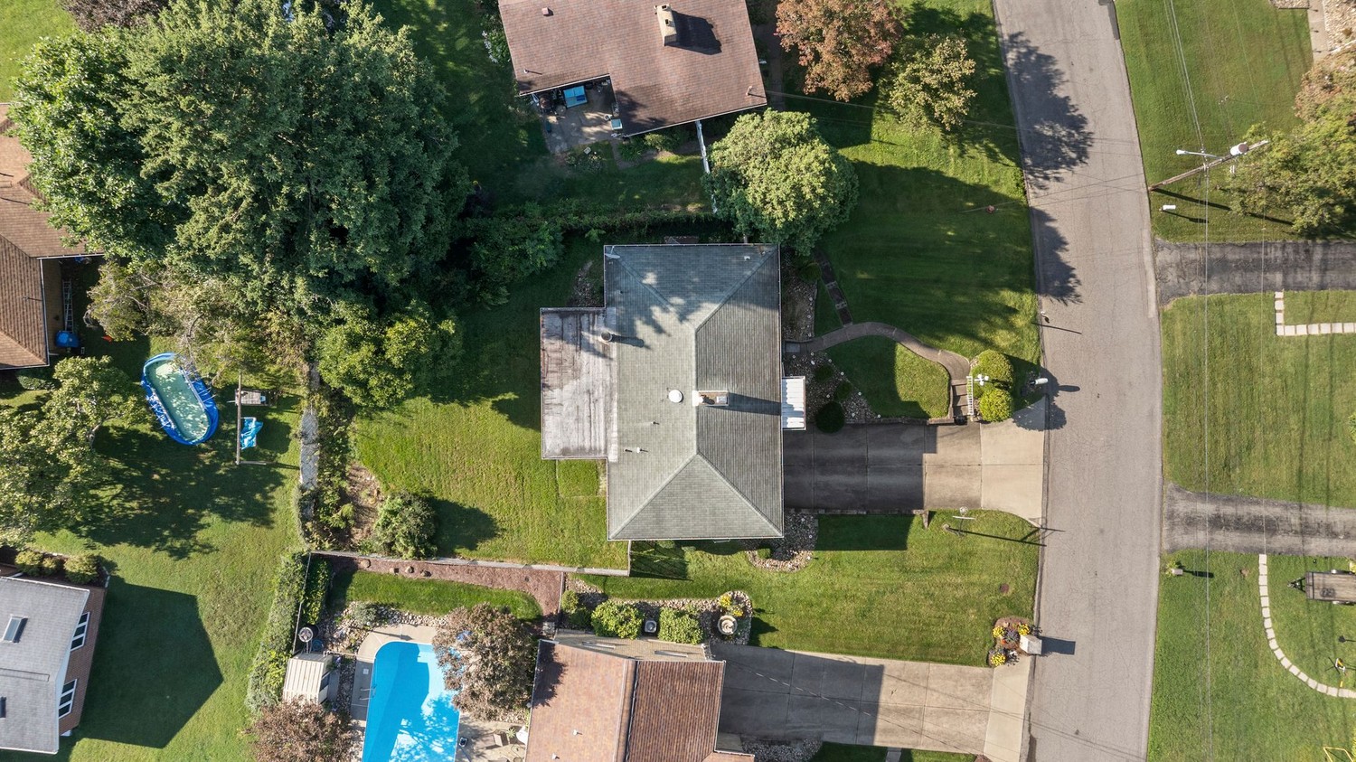 211 Halsey DRIVE