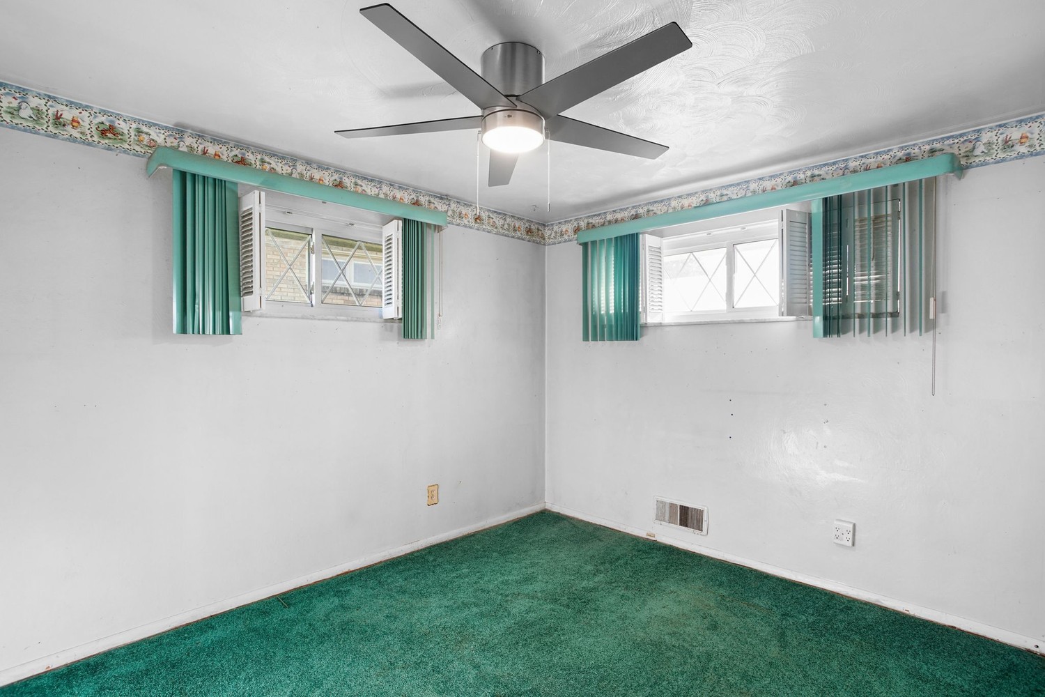 211 Halsey DRIVE