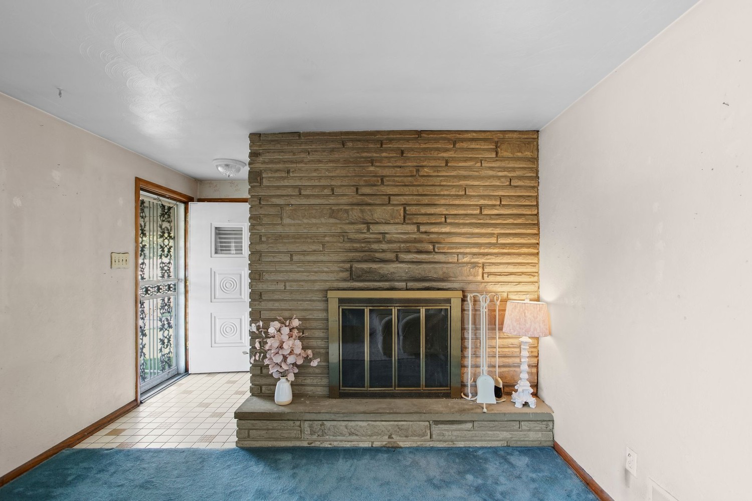 211 Halsey DRIVE