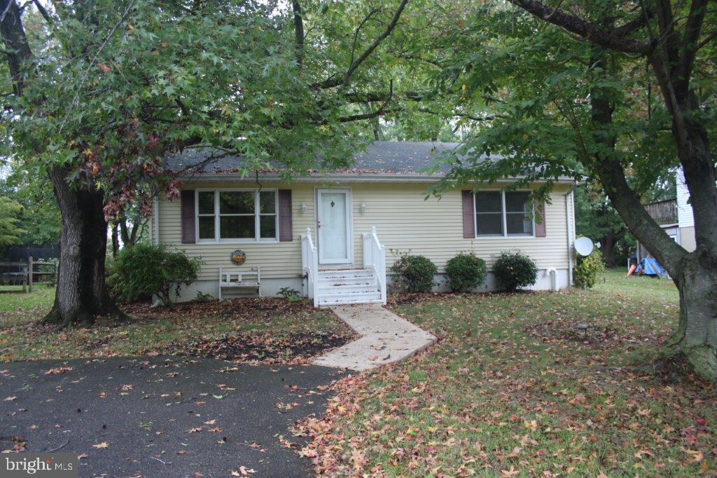 914 PETINOT PLACE