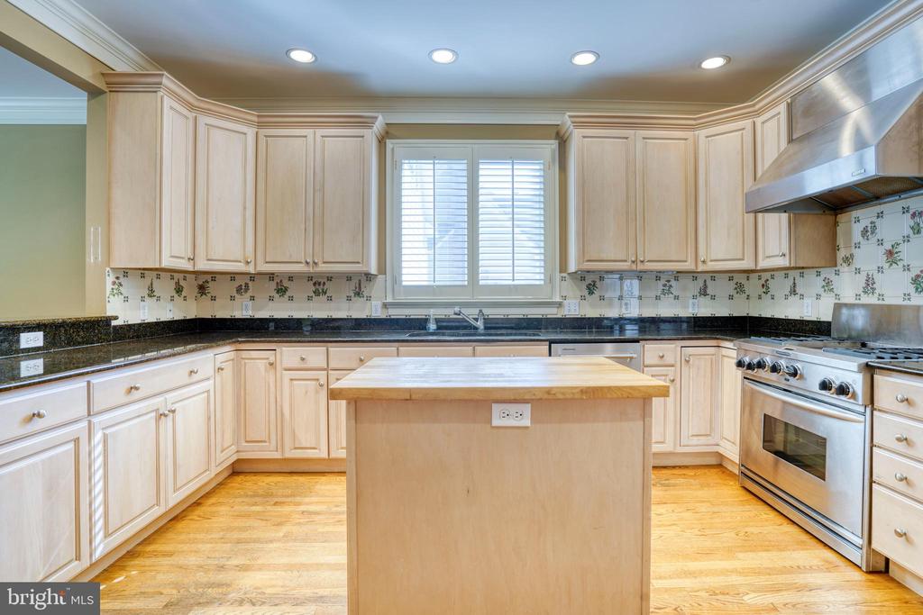 28658 HOPE CIRCLE