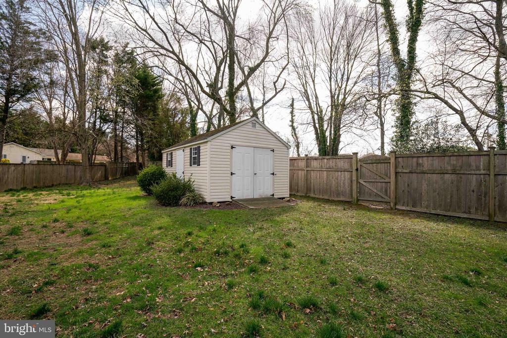 318 FALL LANE