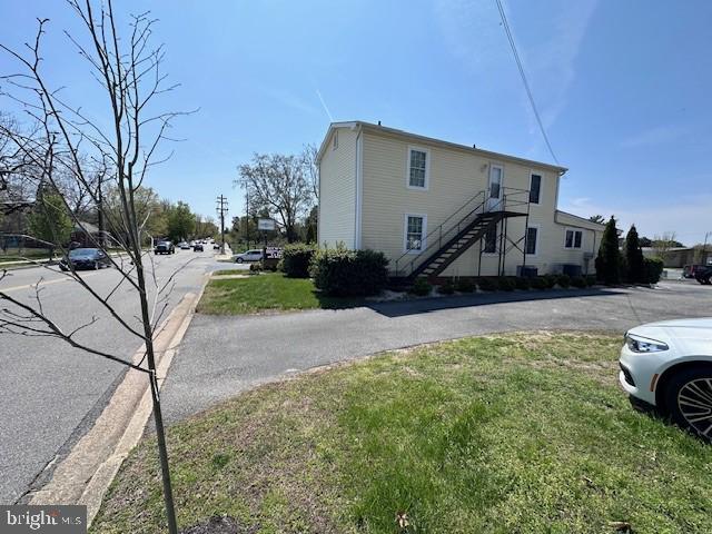 33 CREAMERY LANE
