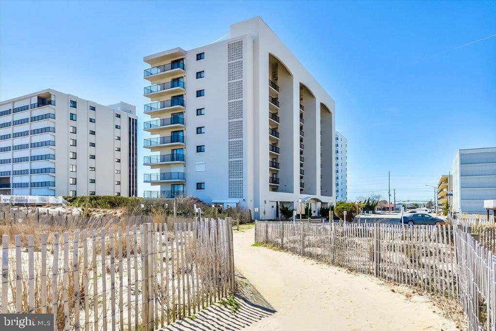 1 133RD STREET 806B