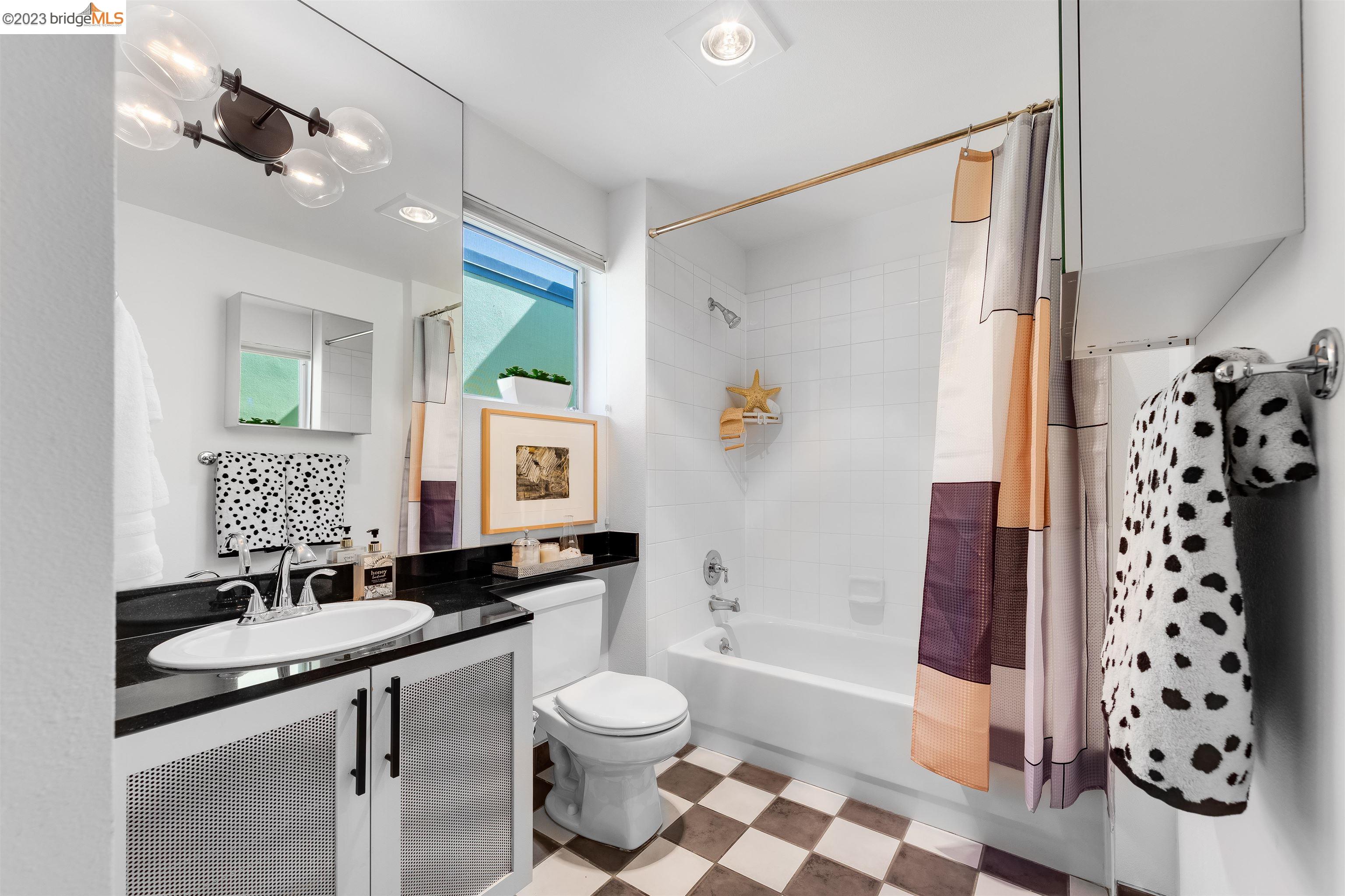 1200 65Th St Unit: 205
