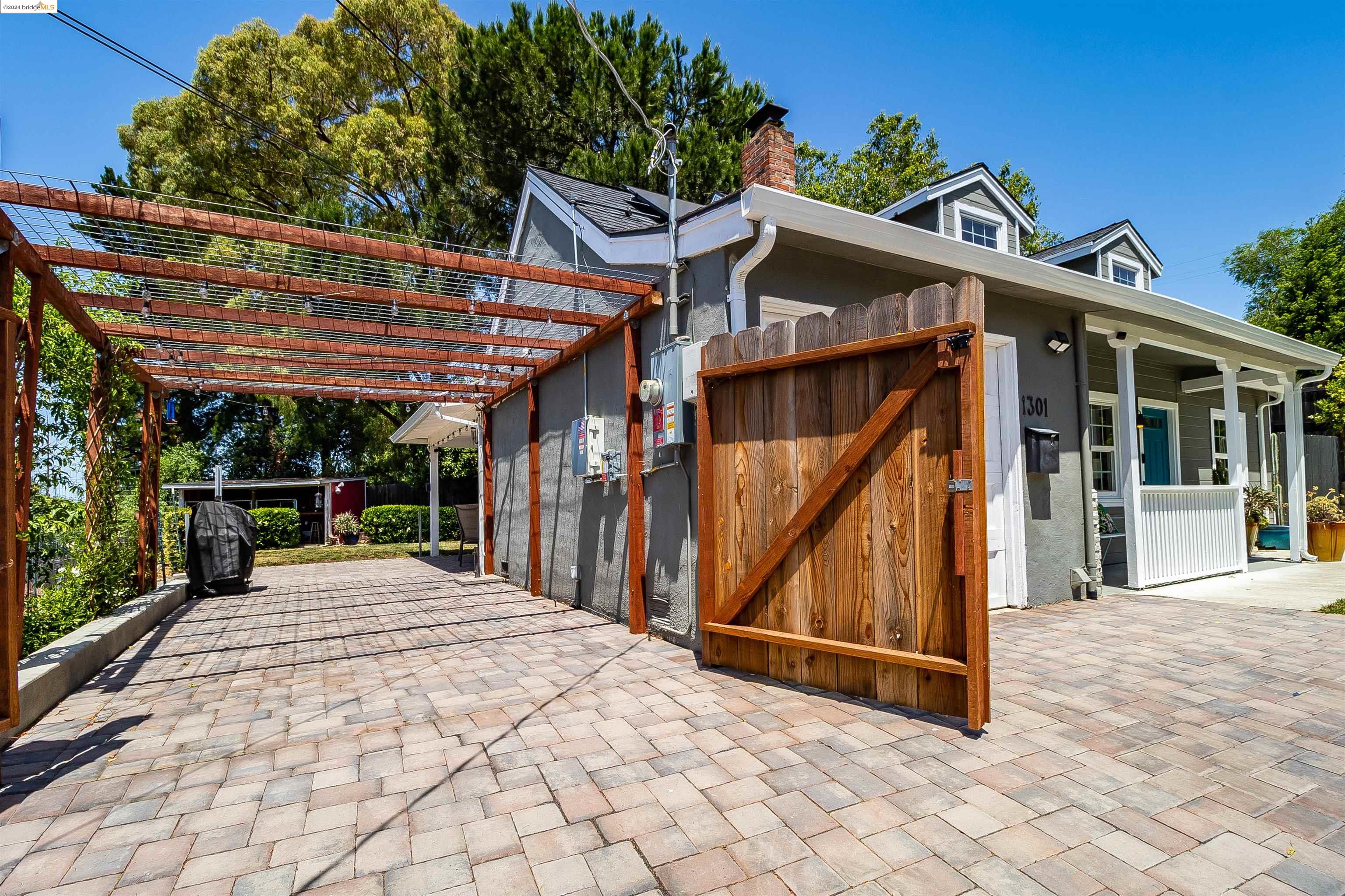 1301 Windermere Way