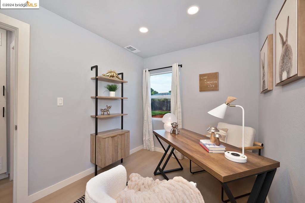 1431 Cape Cod Way